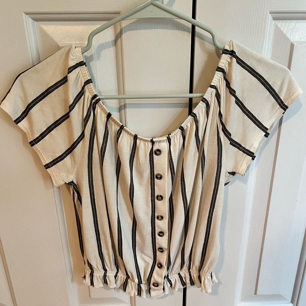 Off the shoulder top. Size xs